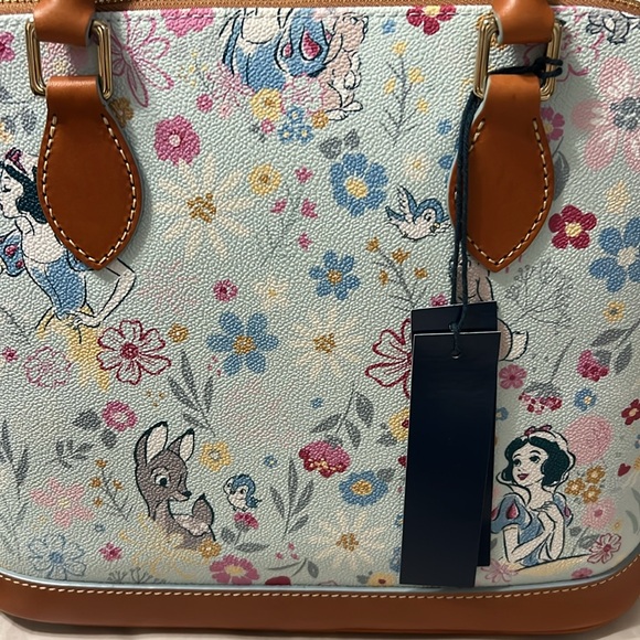 🎉HP🎉 Disney Dooney And Bourke Snow White Flower And Garden 2023 Satchel Bag - Picture 12 of 14